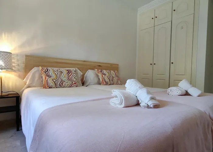 Pinogolf Elviria With Free Parking, Wifi, Pool And Large Terrace *