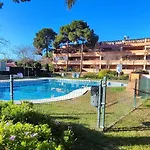 Pinogolf Elviria With Free Parking, Wifi, Pool And Large Terrace Apartamento
