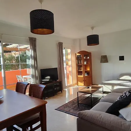 Pinogolf Elviria With Free Parking, Wifi, Pool And Large Terrace 마르베야