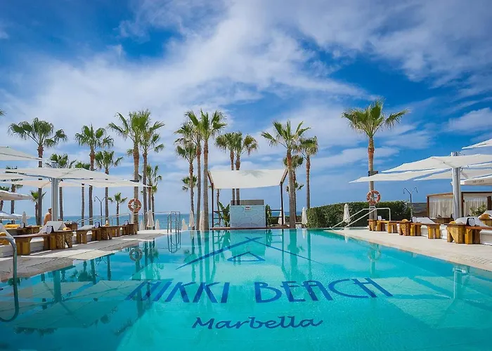 Pinogolf Elviria With Free Parking, Wifi, Pool And Large Terrace Apartament Marbella
